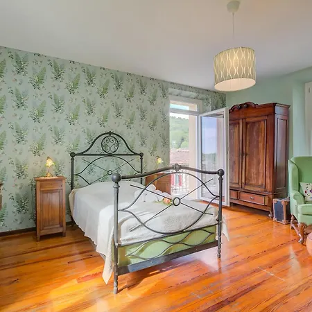 Tagini Timeless Elegance And Style - Happy *