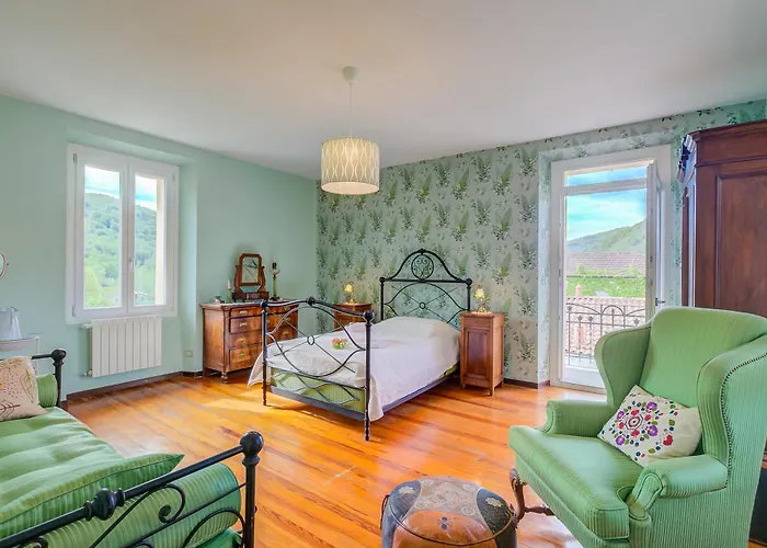 Tagini Timeless Elegance And Style - Happy Apartment Brovello-Carpugnino