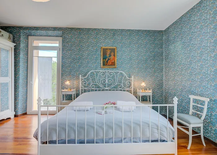 Tagini Timeless Elegance And Style - Happy Apartment